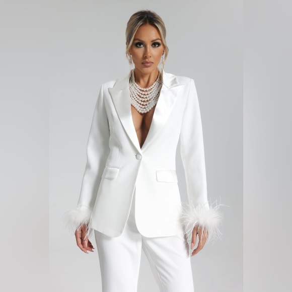 White Blazer and Pant Set with Ostrich Feather Trim - NWT - Picture 2 of 6